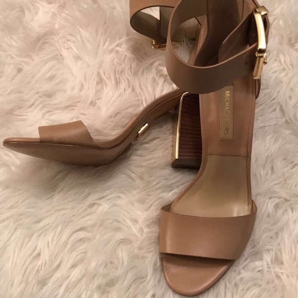 Michael kors sandal beige tan size 38.5 - Picture 2 of 3